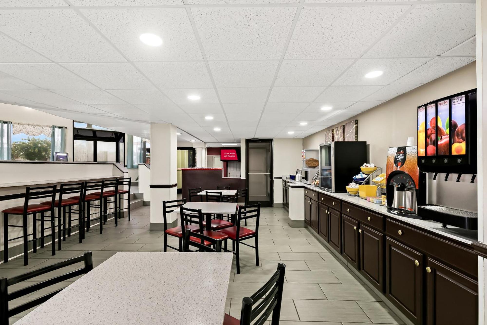 Red Roof Inn & Suites Duncan Exterior photo