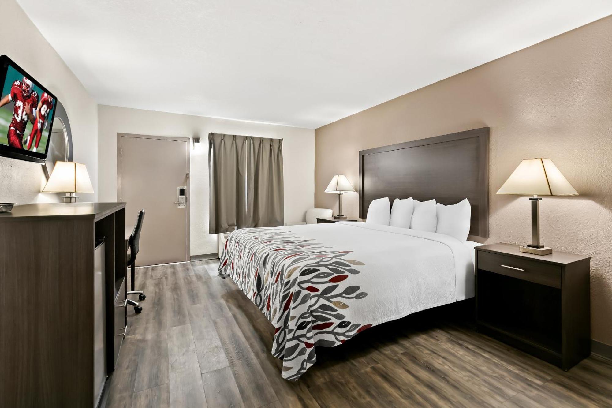 Red Roof Inn & Suites Duncan Exterior photo